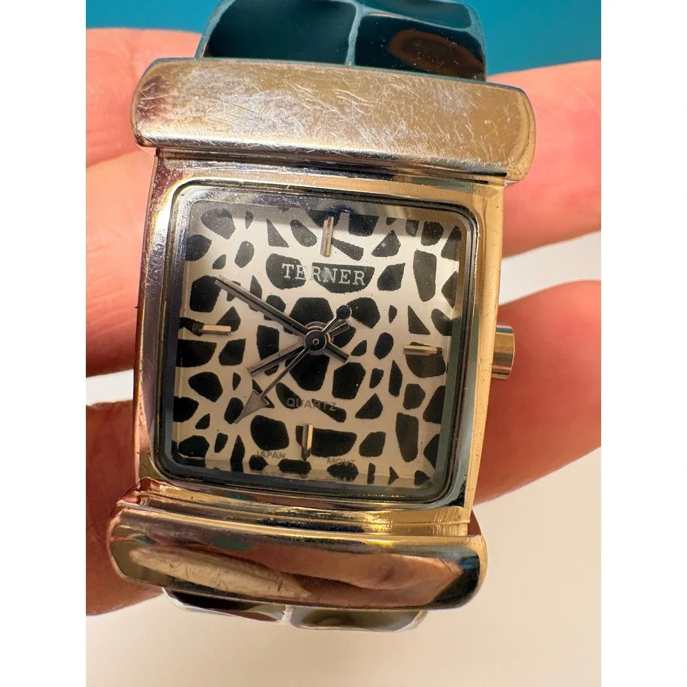 Terner Silver Tone Giraffe Print Dial‎ Cuff Bangle Watch Black Enamel Mosaic